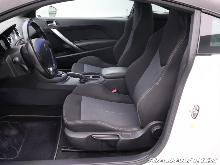 Peugeot RCZ 1,6 16V 147kW Allure Navi 2013