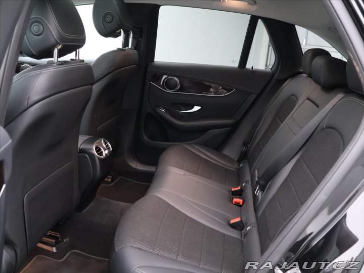 Mercedes-Benz GLC 2,0 200 4Matic DPH CZ 1.M 2022