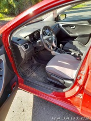Hyundai i30 1,4   rv. 2015 , STK do 1 2015