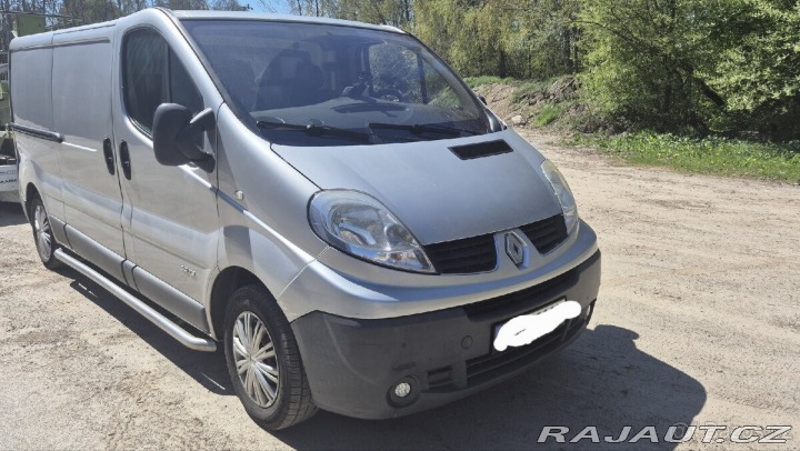 Renault Trafic 2,0   long 2010