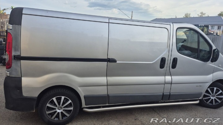 Renault Trafic 2,0   long 2010