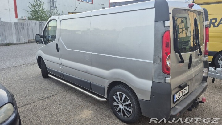 Renault Trafic 2,0   long 2010