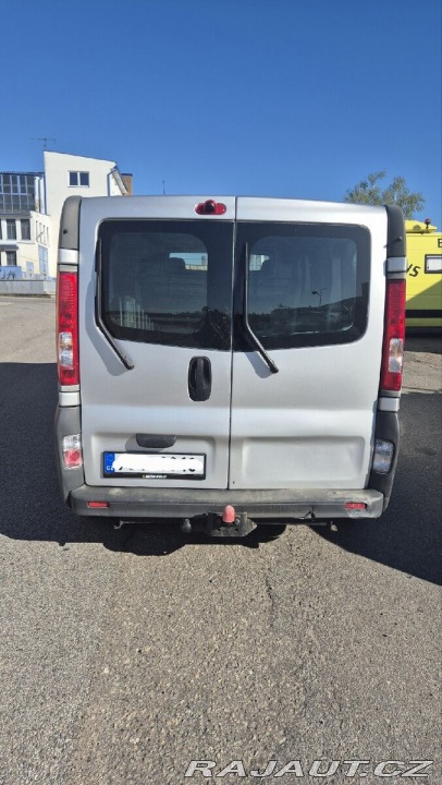 Renault Trafic 2,0   long 2010