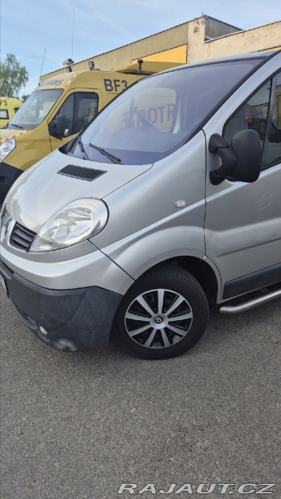 Renault Trafic 2,0   long 2010