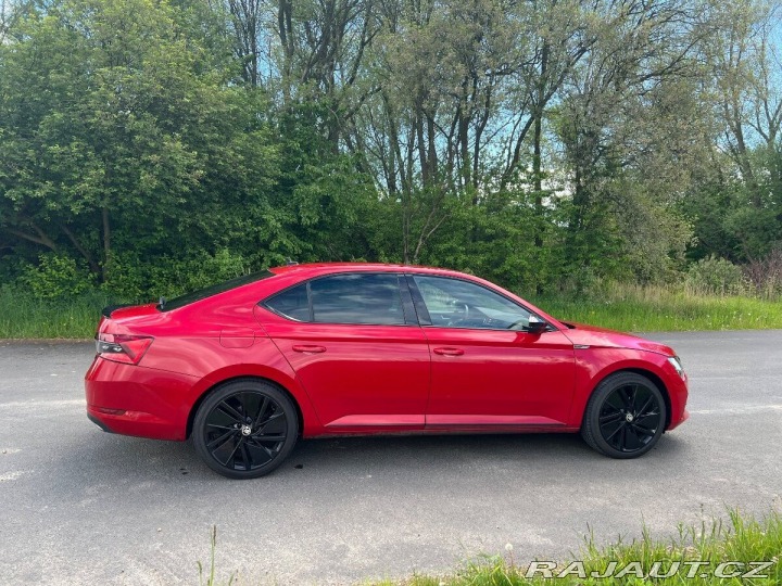 Škoda Superb Sportline iV 2021
