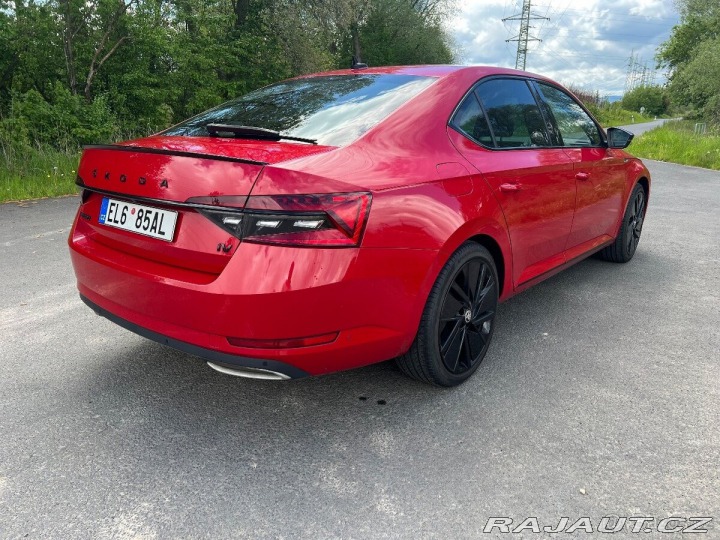 Škoda Superb Sportline iV 2021