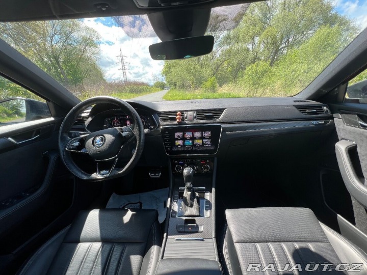 Škoda Superb Sportline iV 2021