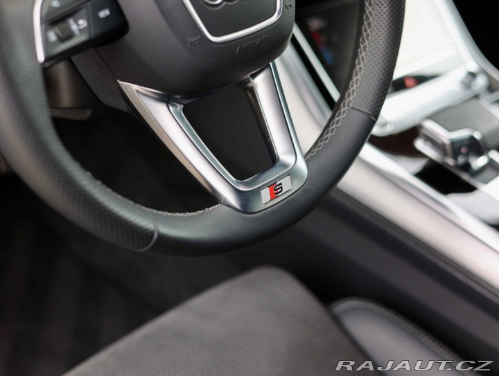 Audi Q8 60 TFSIe Quattro | Ťažné 2021