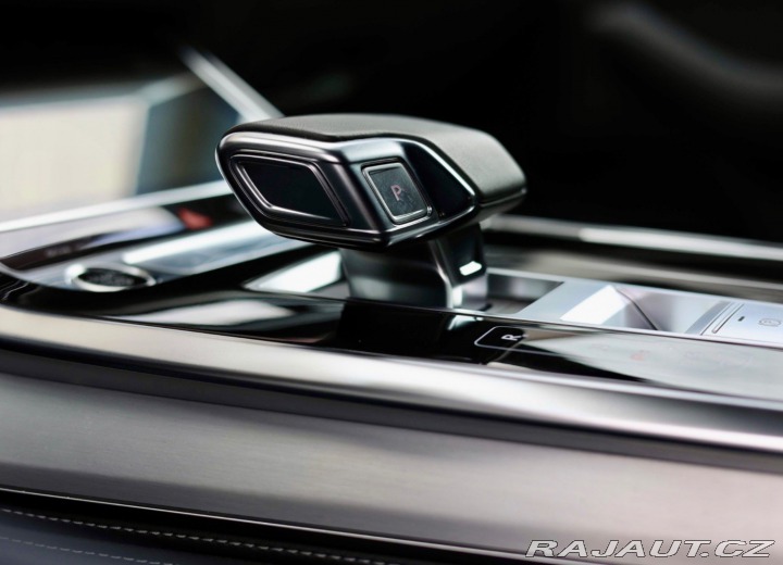Audi Q8 60 TFSIe Quattro | Ťažné 2021
