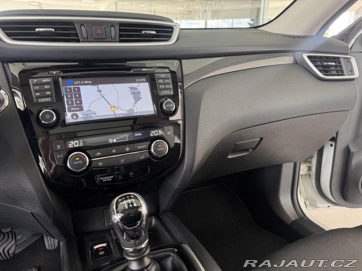 Nissan X-Trail 1,6dCi 96kW*TEKNA*Max.Výb 2017