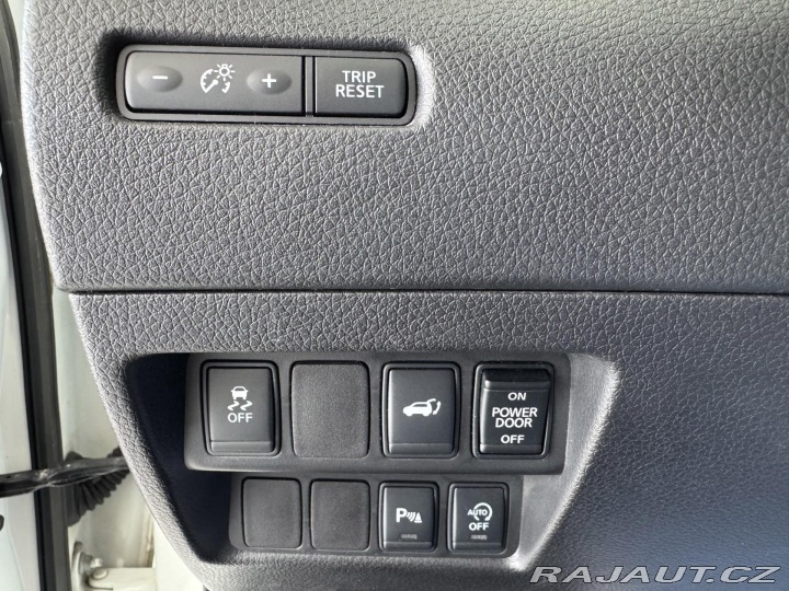 Nissan X-Trail 1,6dCi 96kW*TEKNA*Max.Výb 2017