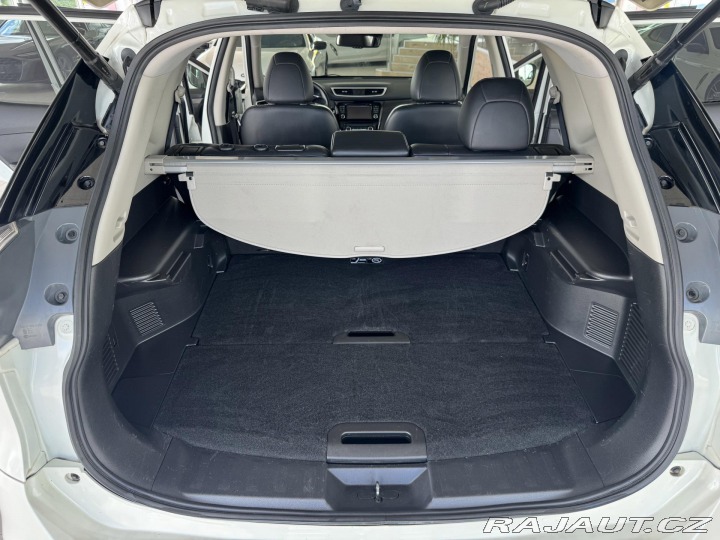 Nissan X-Trail 1,6dCi 96kW*TEKNA*Max.Výb 2017