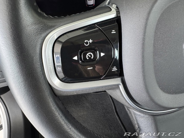 Volvo XC60 T6 AWD*Recharge Plus*Odvě 2022