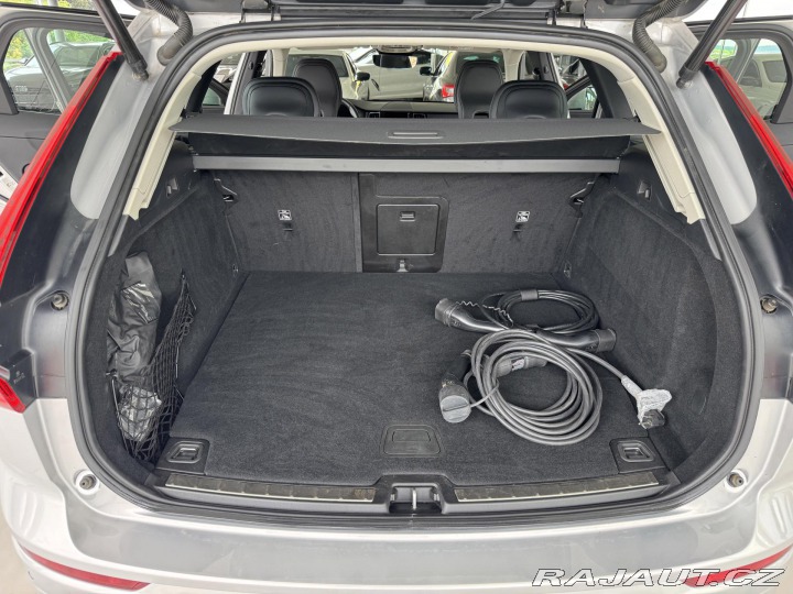 Volvo XC60 T6 AWD*Recharge Plus*Odvě 2022