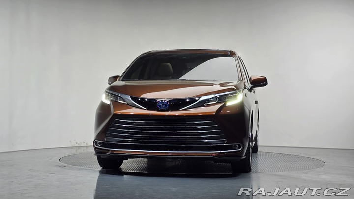 Toyota Ostatní modely SIENNA LIMITED 2.5 Hybrid 2023