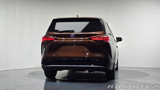 Toyota Ostatní modely SIENNA LIMITED 2.5 Hybrid 2023