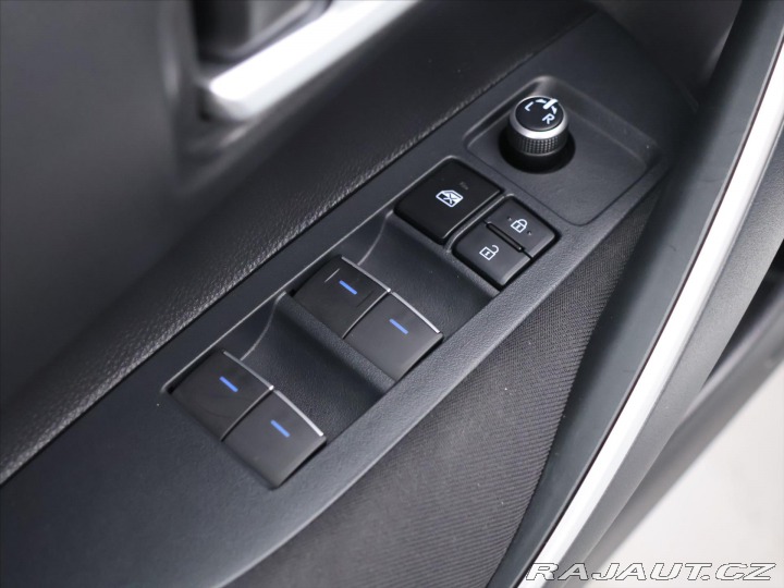 Toyota Corolla 1.8 Active E-CVT CZ 1.Maj 2023