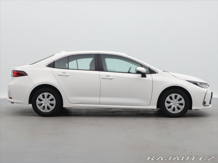 Toyota Corolla 1.8 Active E-CVT CZ 1.Maj 2023