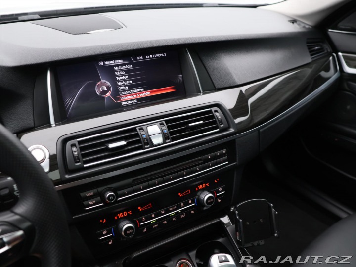 BMW 5 3,0 D 190 kW X-Drive Luxu 2016