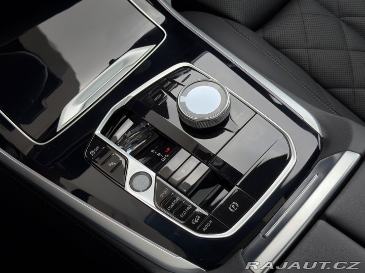 BMW X5 M60i 2025