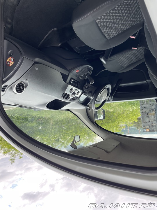 Renault Kangoo pro převoz vozíčkáře 2013