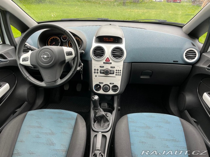 Opel Corsa  2011