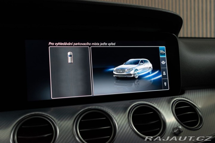 Mercedes-Benz E E 220d REZERVACE 2019