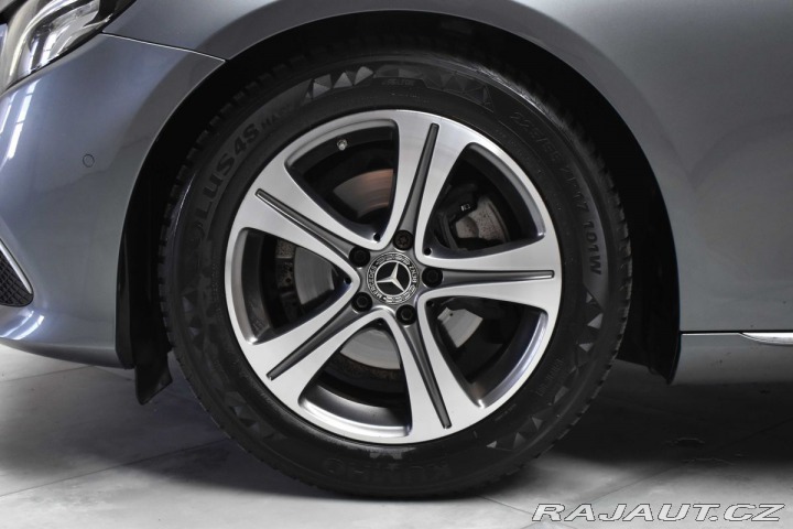 Mercedes-Benz E E 220d *TAŽNÉ*N.TOPENÍ*KA 2019