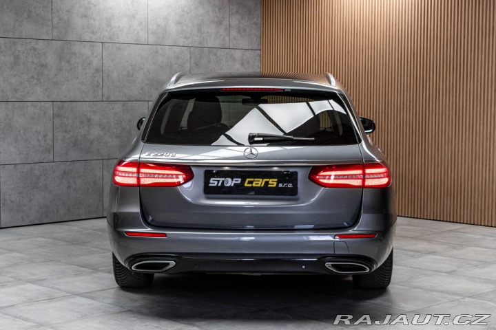 Mercedes-Benz E E 220d *TAŽNÉ*N.TOPENÍ*KA 2019