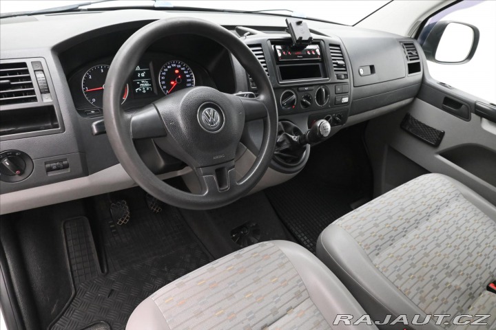 Volkswagen Transporter 2,0 TDI 75 kW 9 míst 2010