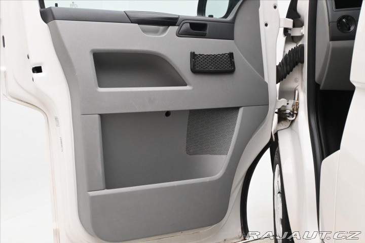 Volkswagen Transporter 2,0 TDI 75 kW 9 míst 2010