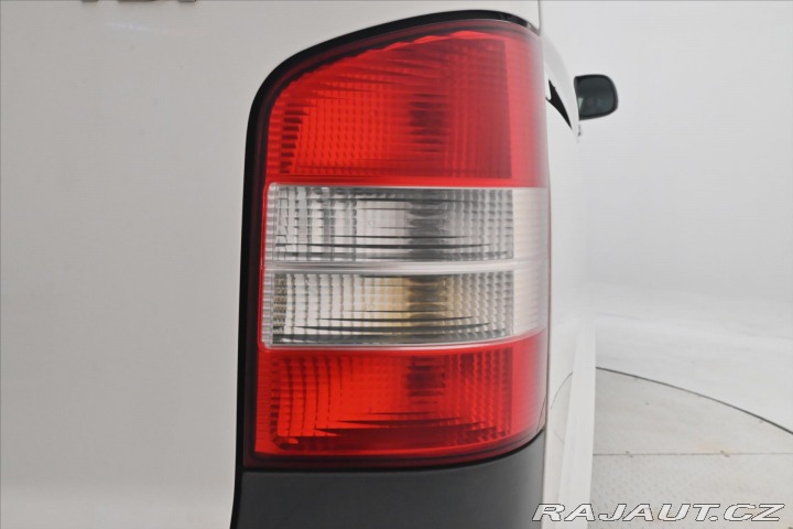 Volkswagen Transporter 2,0 TDI 75 kW 9 míst 2010