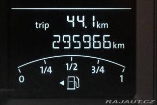 Volkswagen Transporter 2,0 TDI 75 kW 9 míst 2010