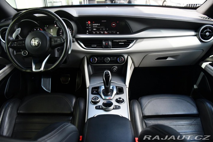 Alfa Romeo Stelvio 2.0Tbi 206kW VELOCE 2020
