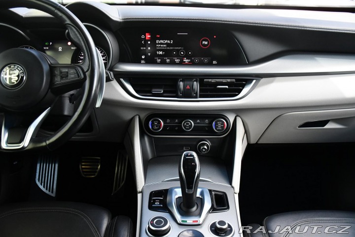Alfa Romeo Stelvio 2.0Tbi 206kW VELOCE 2020