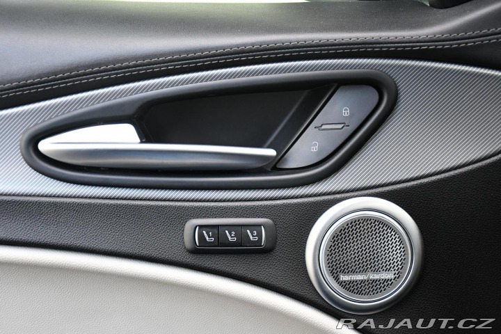Alfa Romeo Stelvio 2.0Tbi 206kW VELOCE 2020