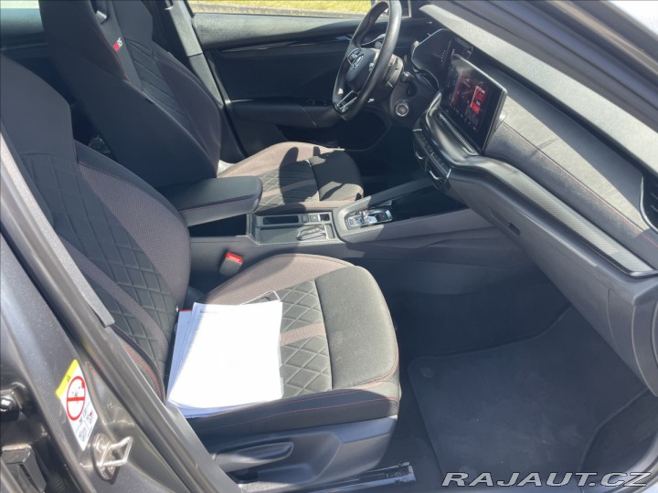 Škoda Octavia 2,0 TSi 180kw RS DSG Styl 2022