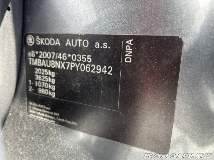 Škoda Octavia 2,0 TSi 180kw RS DSG Styl 2022