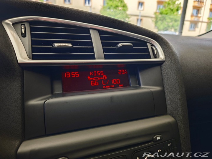 Citroën C4 1.4 VTi Attraction nové Č 2013