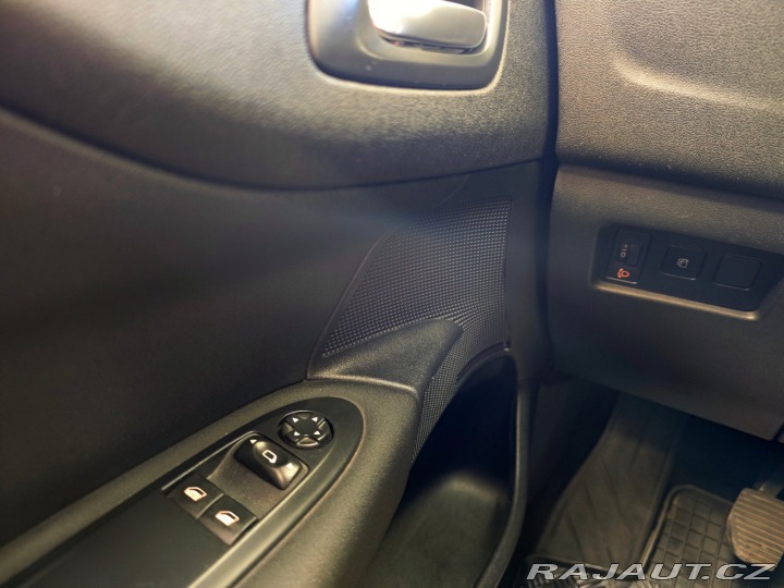 Citroën C4 1.4 VTi Attraction nové Č 2013