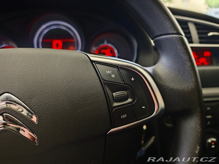 Citroën C4 1.4 VTi Attraction nové Č 2013