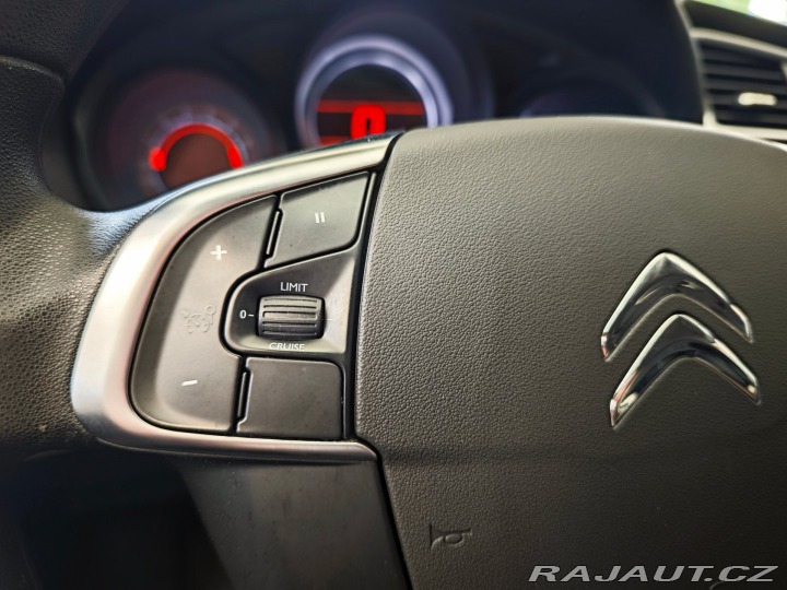 Citroën C4 1.4 VTi Attraction nové Č 2013