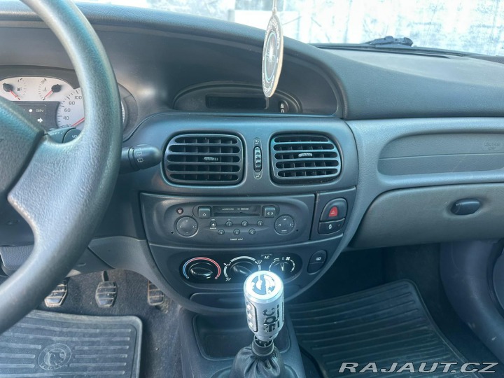 Renault Mégane 1.6i 16V - 79KW 2001