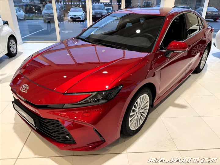 Toyota Camry 2,5   Comfort 1800