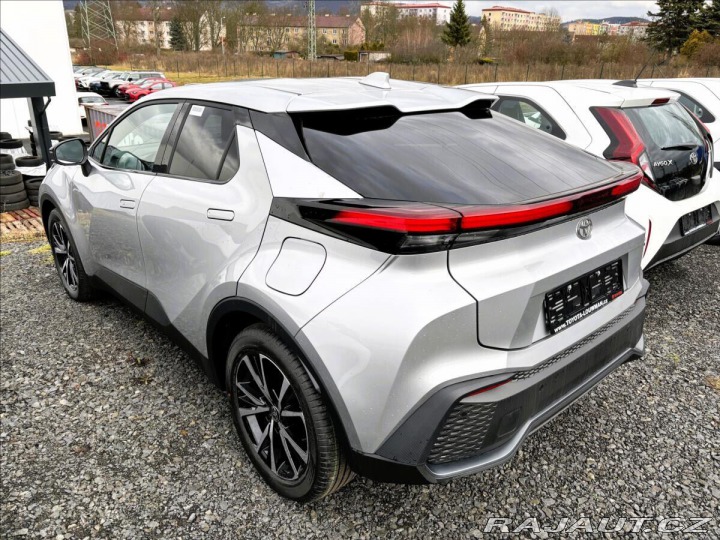 Toyota C-HR 1,8   Style HEV CVT 1800