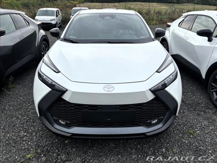 Toyota C-HR 1,8   Style HEV CVT 1800