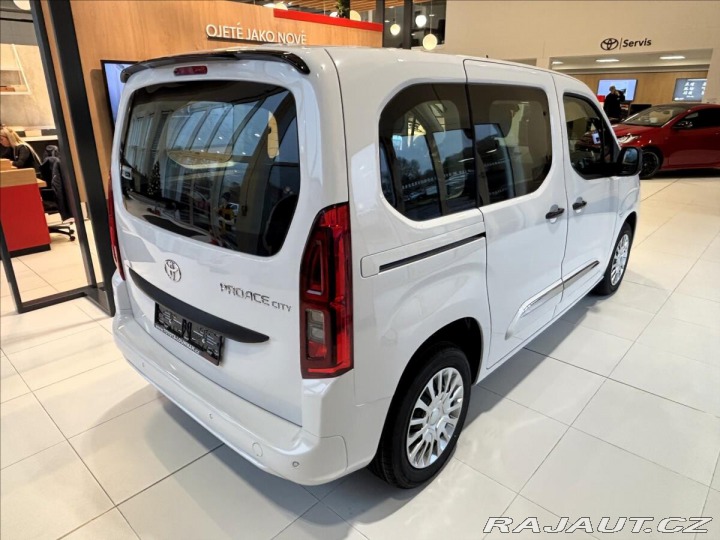 Toyota ProAce City Verso 1,5   SWB 1.5D 130 MT Bus 1800