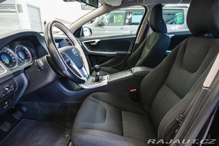 Volvo V60 D3 120kW man. 5vál. Servi 2011