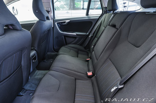 Volvo V60 D3 120kW man. 5vál. Servi 2011
