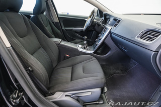 Volvo V60 D3 120kW man. 5vál. Servi 2011
